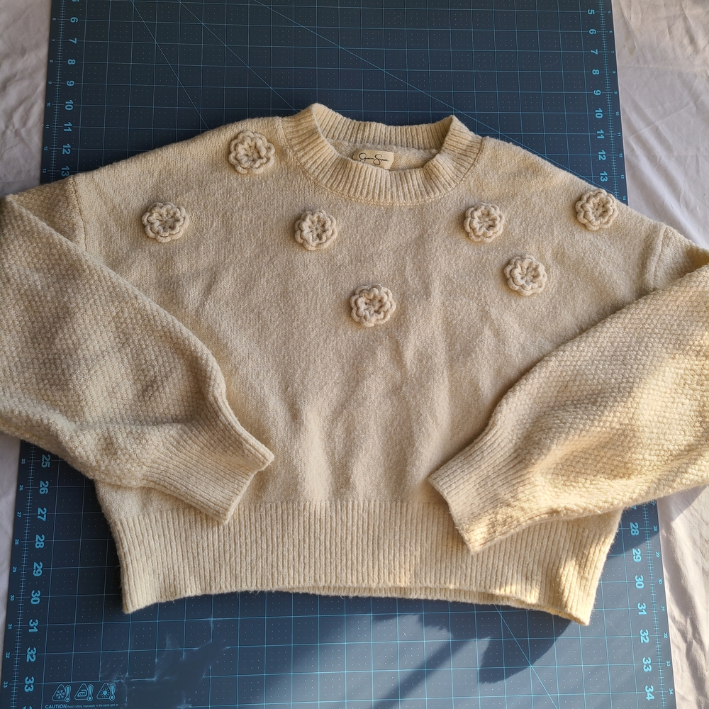 Jessica Simpson Cream Sweater with Floral Details Cottagecore Boho Country Charm - Picture 1 of 8